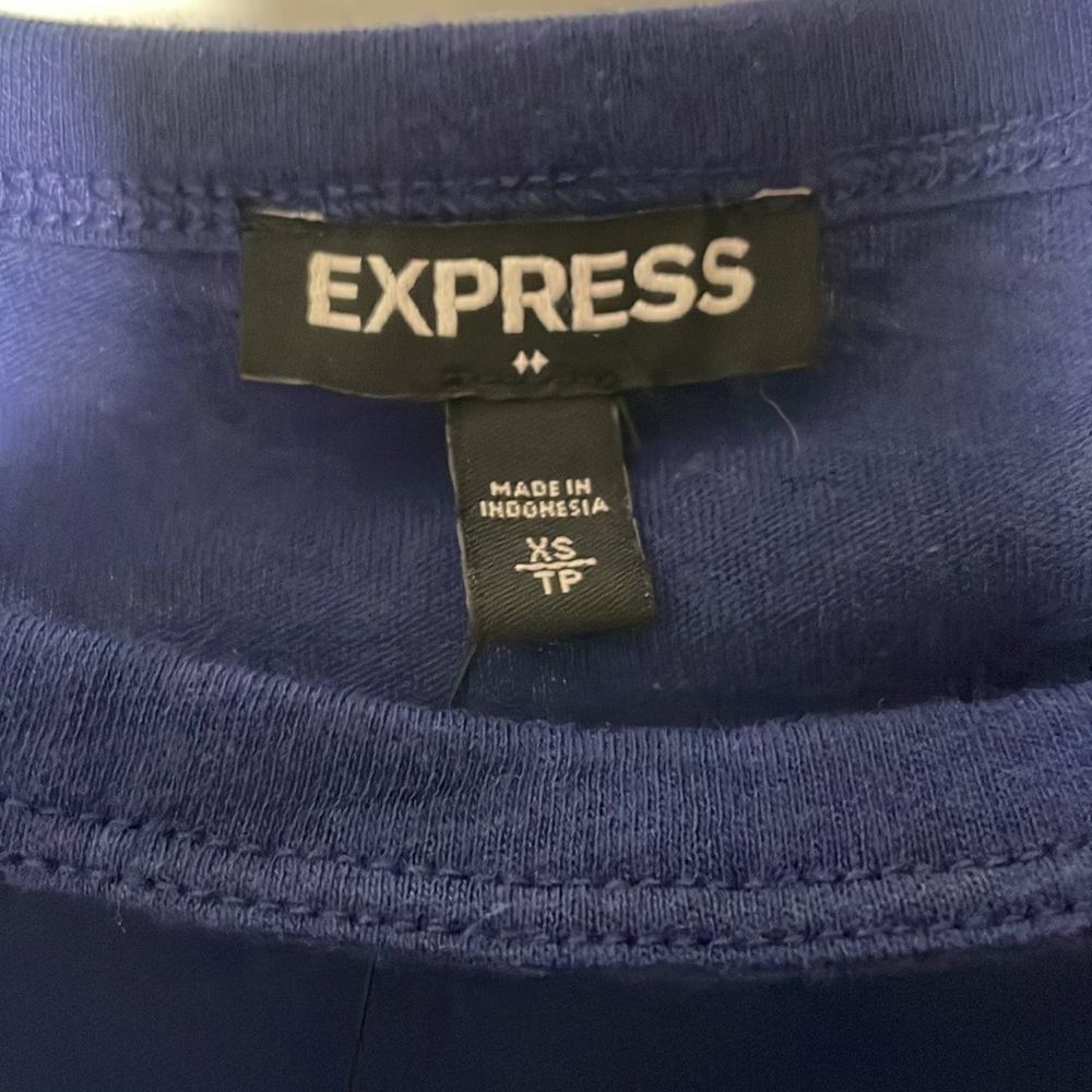 NWT Express Lace Up Short Sleeve T-Shirt - Picture 2 of 3